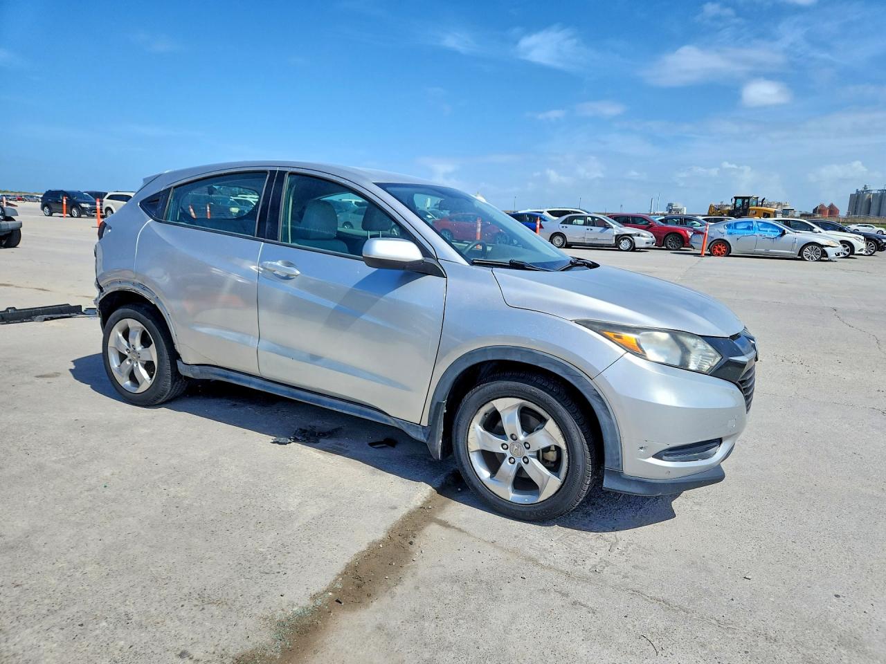 2016 HONDA HR-V LX photo 4