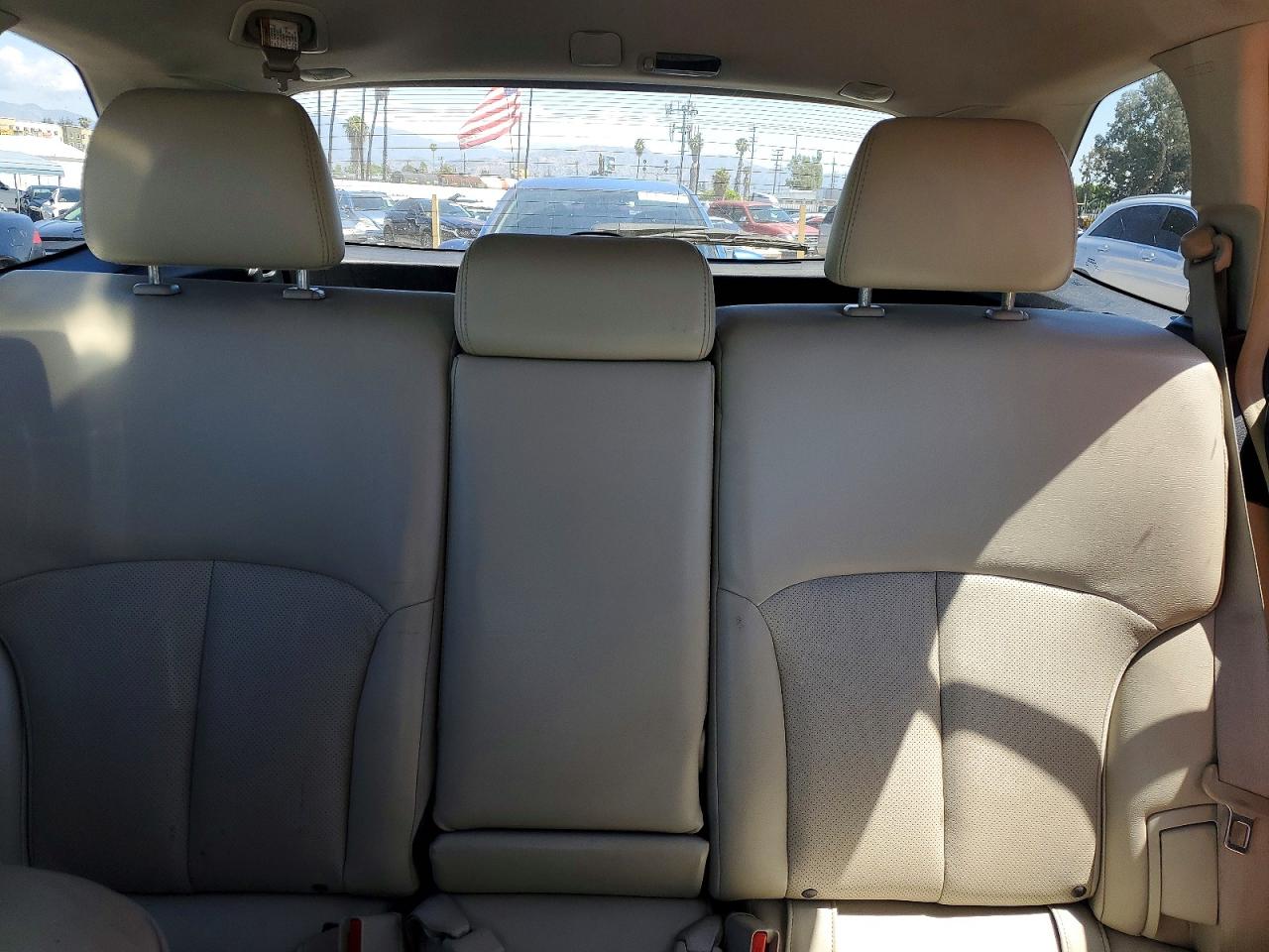 2011 SUBARU OUTBACK 2.5I LIMITED photo 28