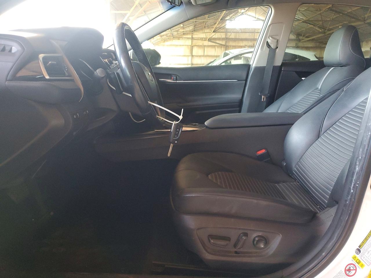 2018 TOYOTA CAMRY SE photo 13