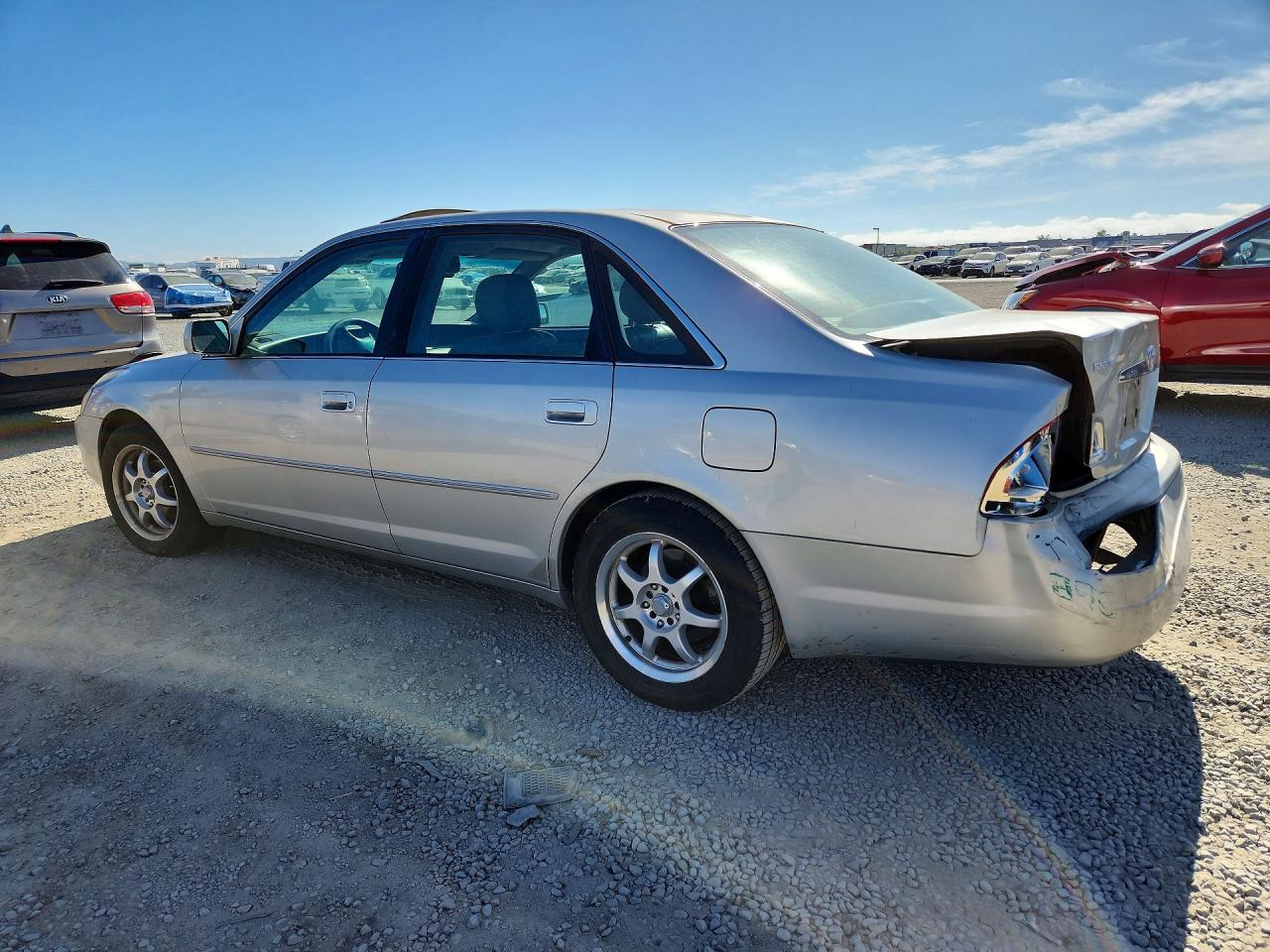 2002 TOYOTA AVALON XLS photo 2
