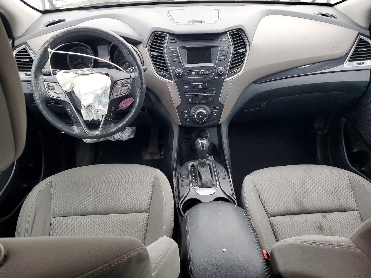 2016 HYUNDAI SANTA FE SE photo 22