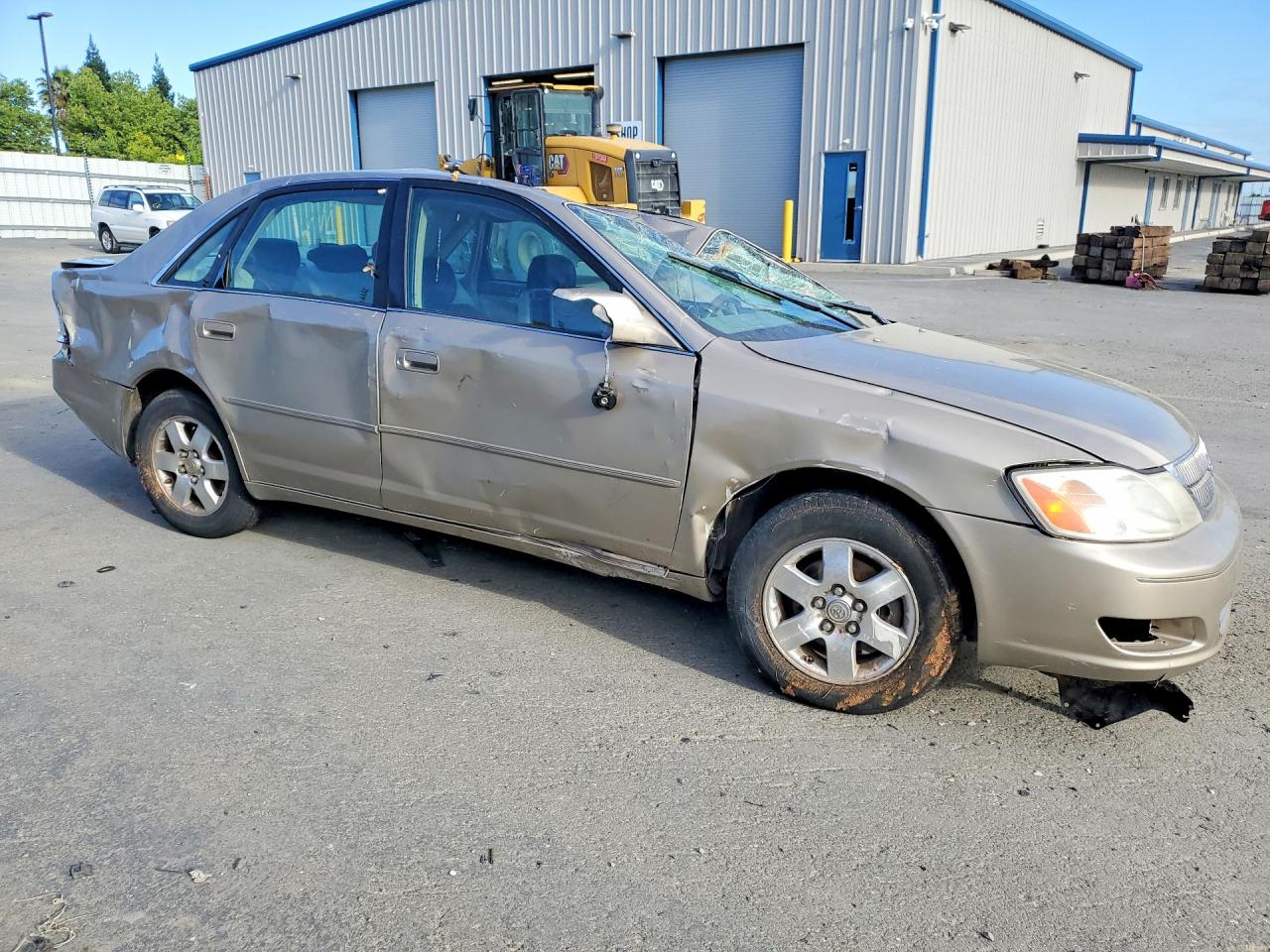 2001 TOYOTA AVALON XL photo 4