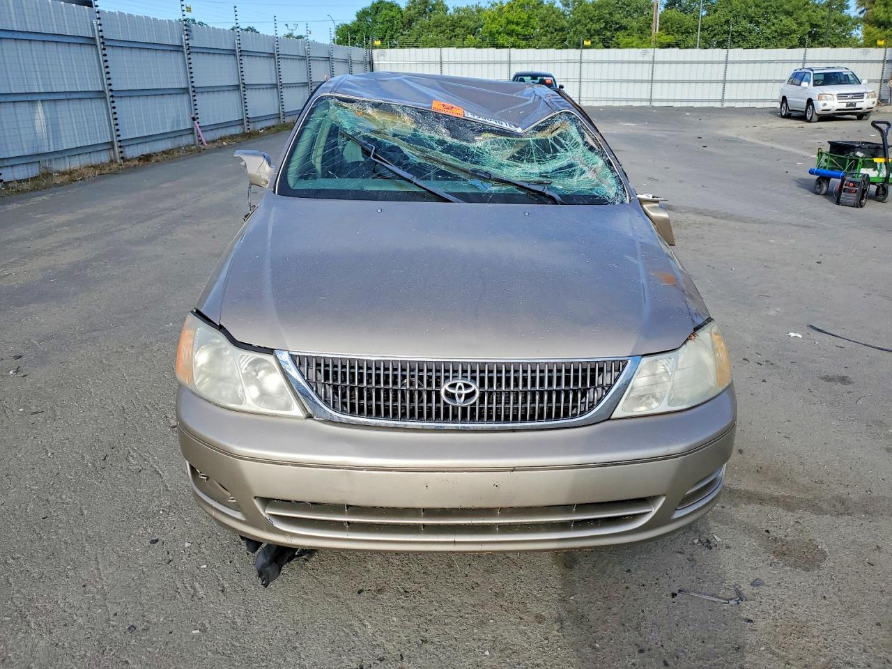 2001 TOYOTA AVALON XL photo 5