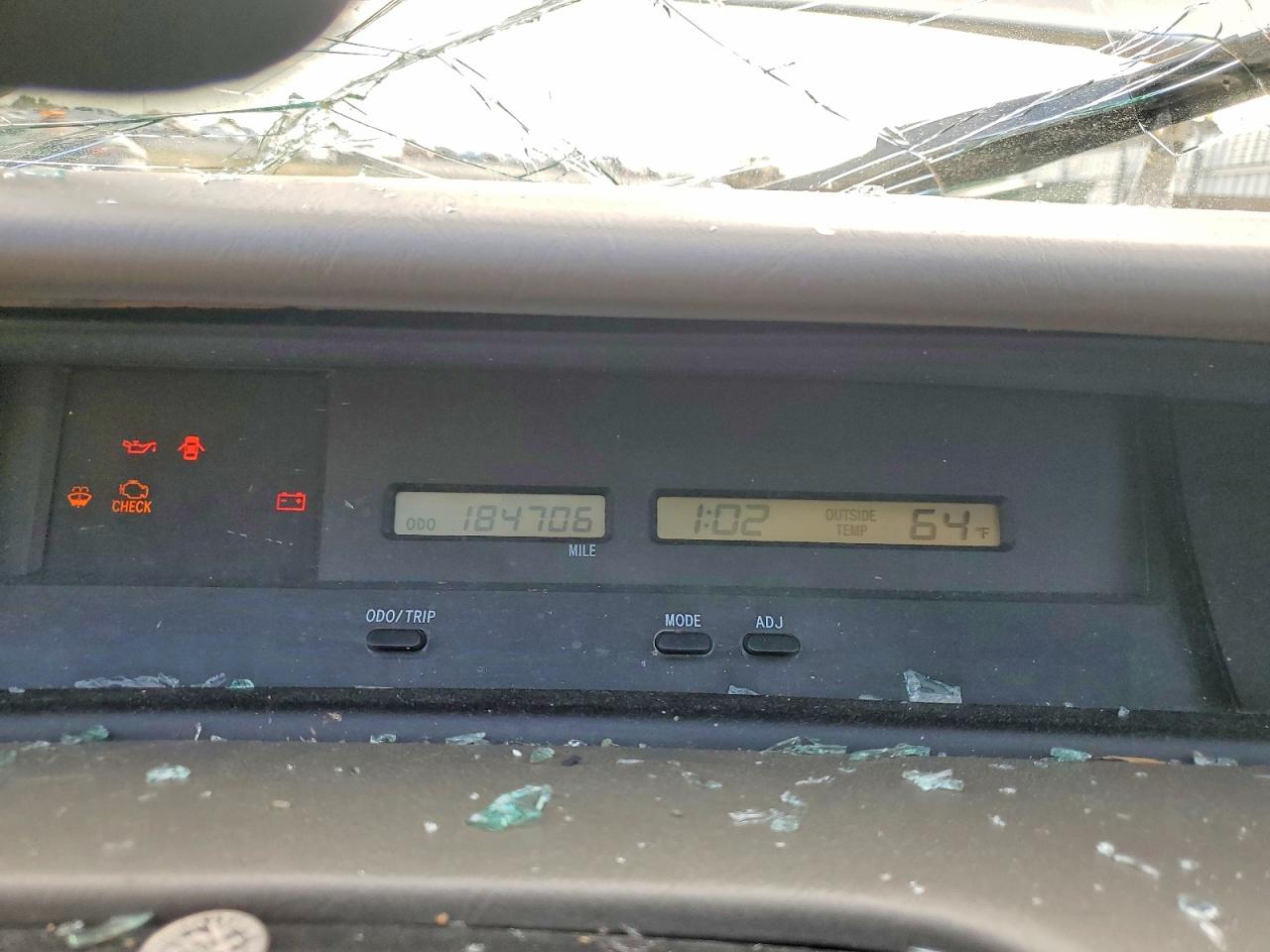 2001 TOYOTA AVALON XL photo 9