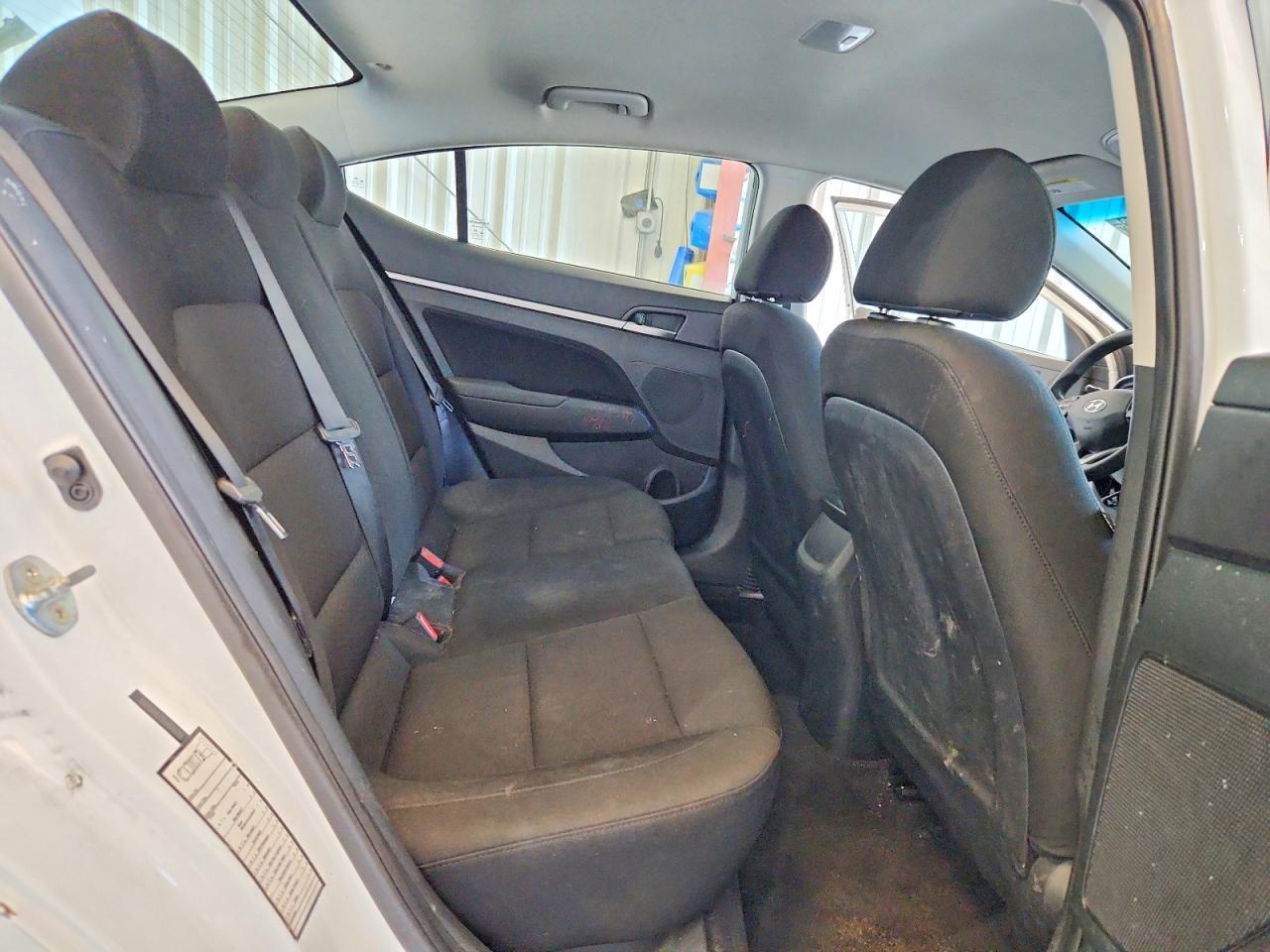 2020 HYUNDAI ELANTRA SEL photo 28