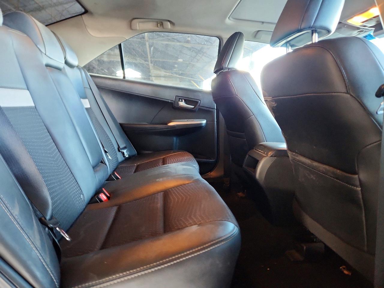 2013 TOYOTA CAMRY SE photo 19