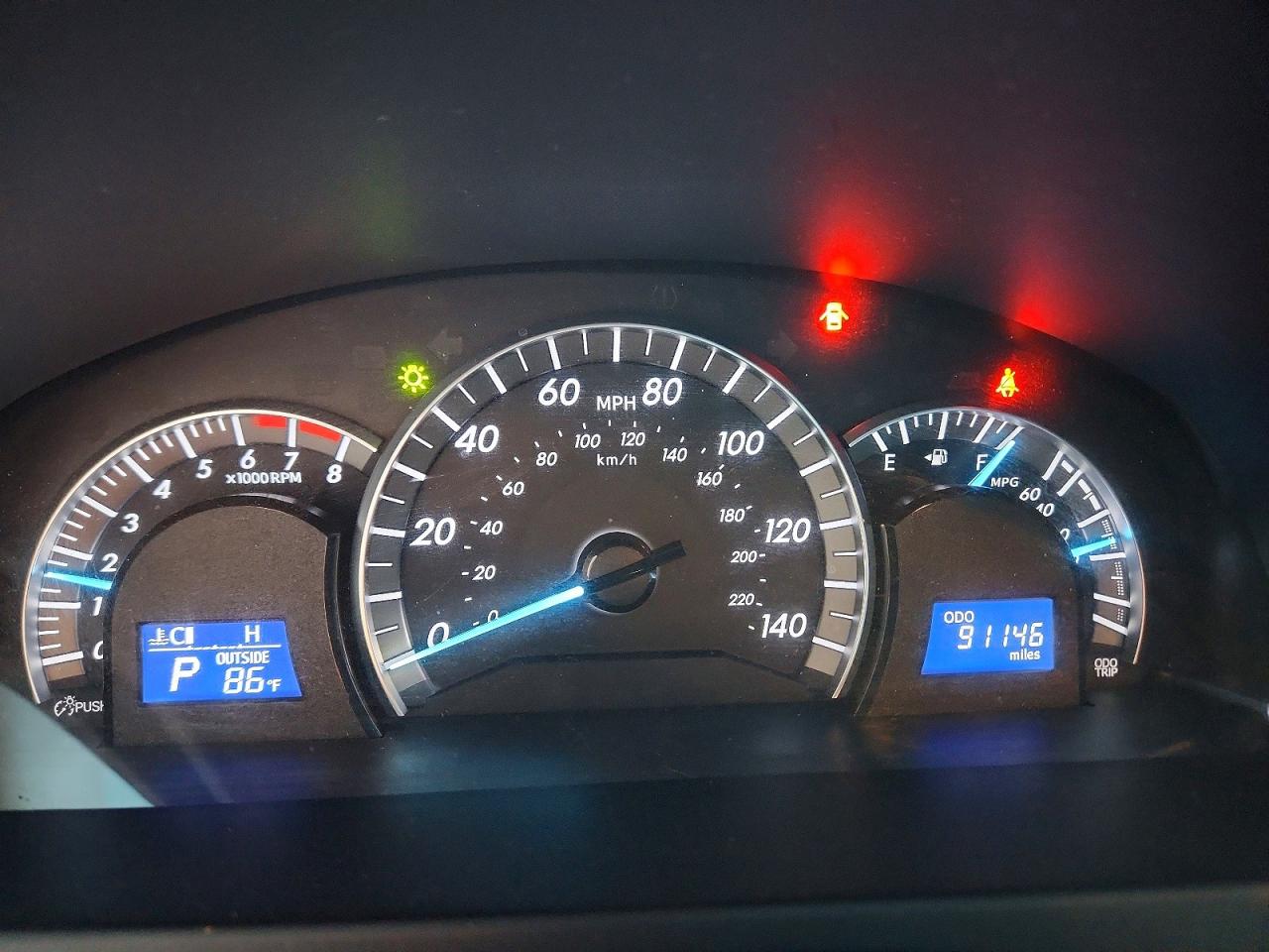 2013 TOYOTA CAMRY SE photo 17