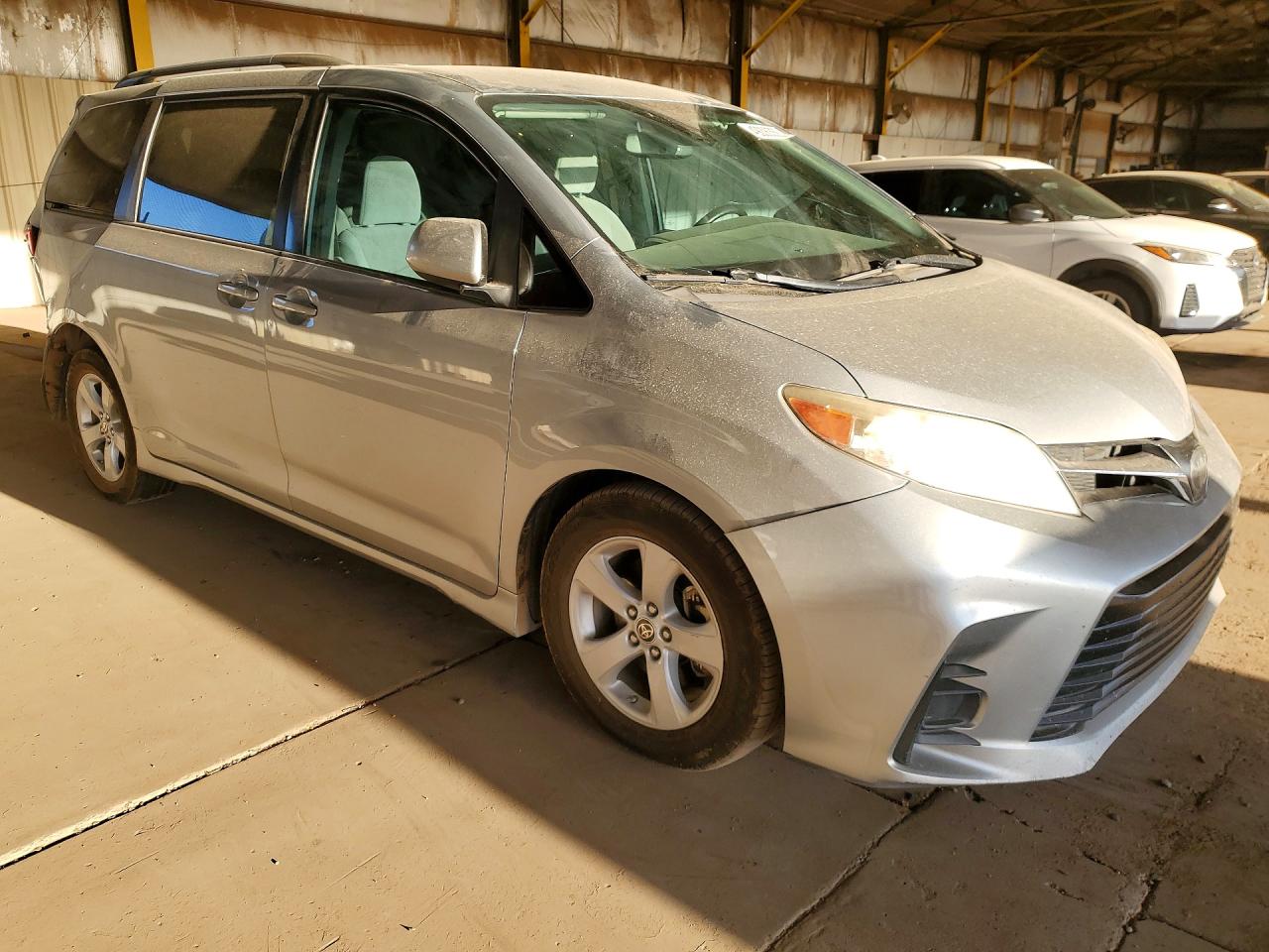 2020 TOYOTA SIENNA LE 8-PASSENGER photo 7
