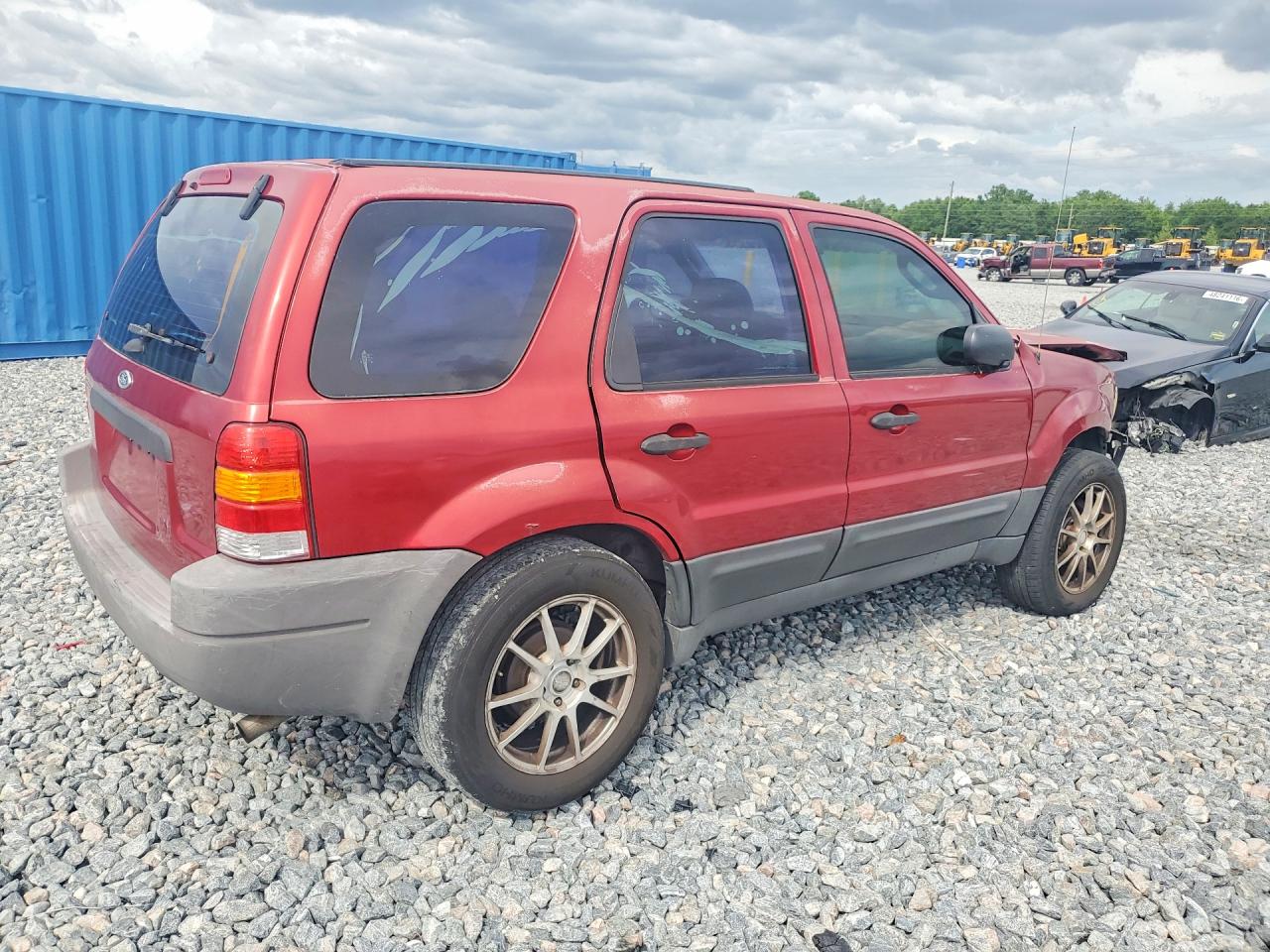 2004 FORD ESCAPE XLS photo 5