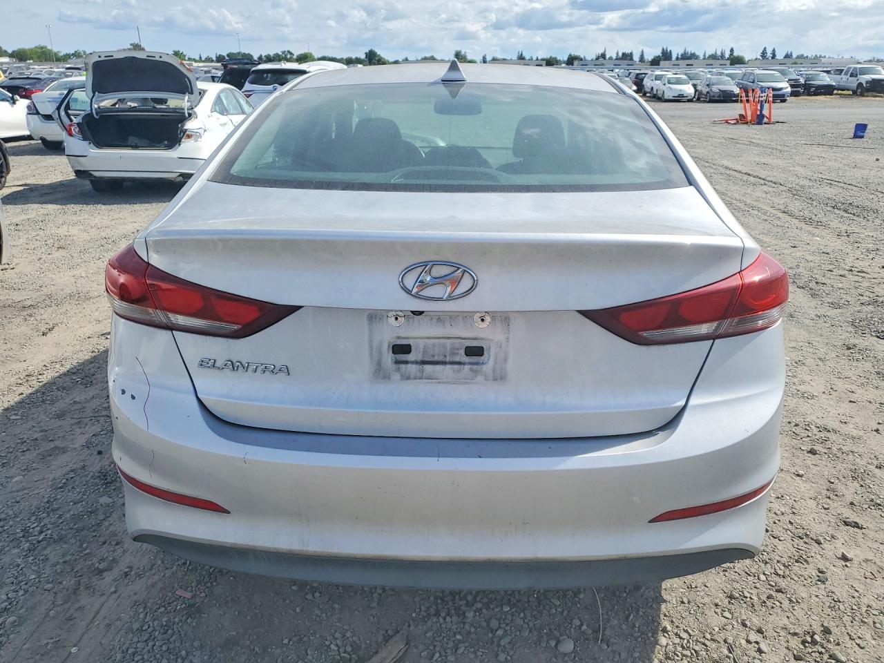2018 HYUNDAI ELANTRA VALUE EDITION photo 6