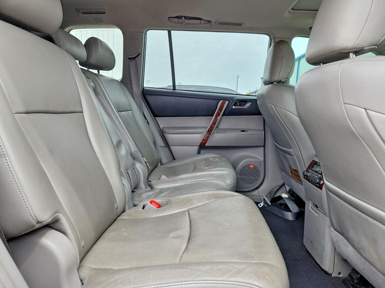 2013 TOYOTA HIGHLANDER LIMITED photo 11
