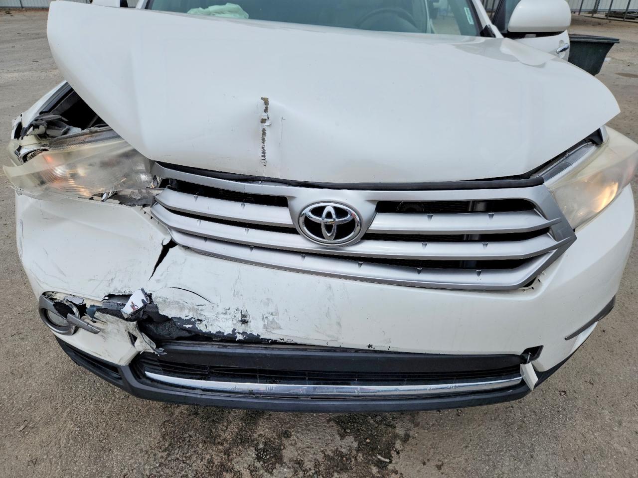 2013 TOYOTA HIGHLANDER LIMITED photo 12