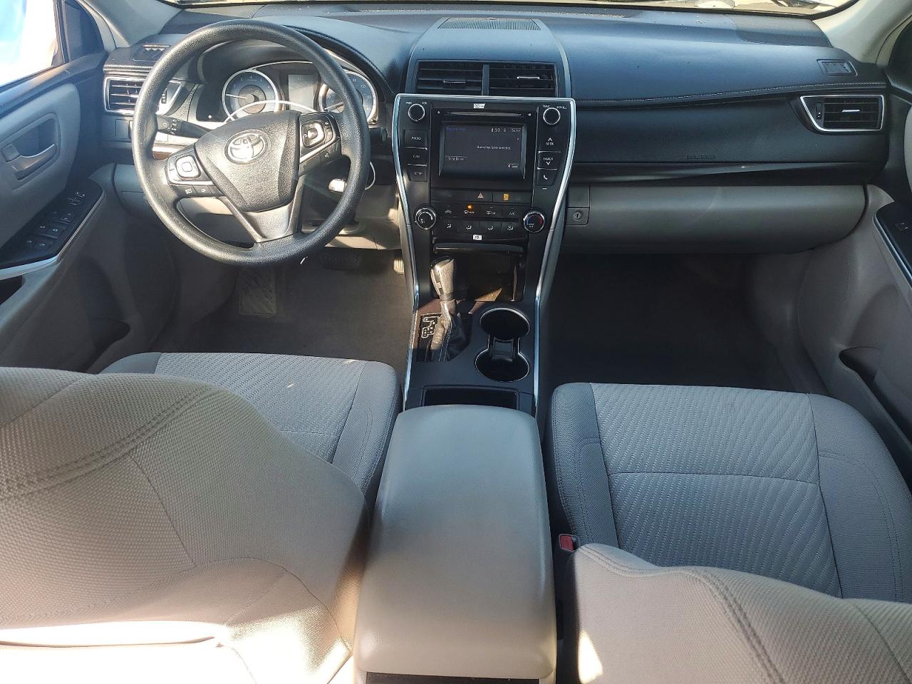 2017 TOYOTA CAMRY LE photo 22