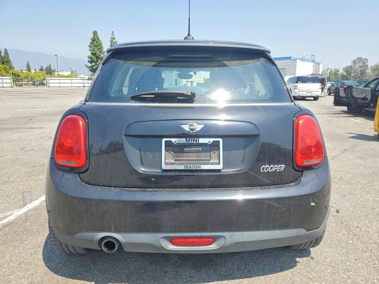 2016 MINI COOPER photo 6