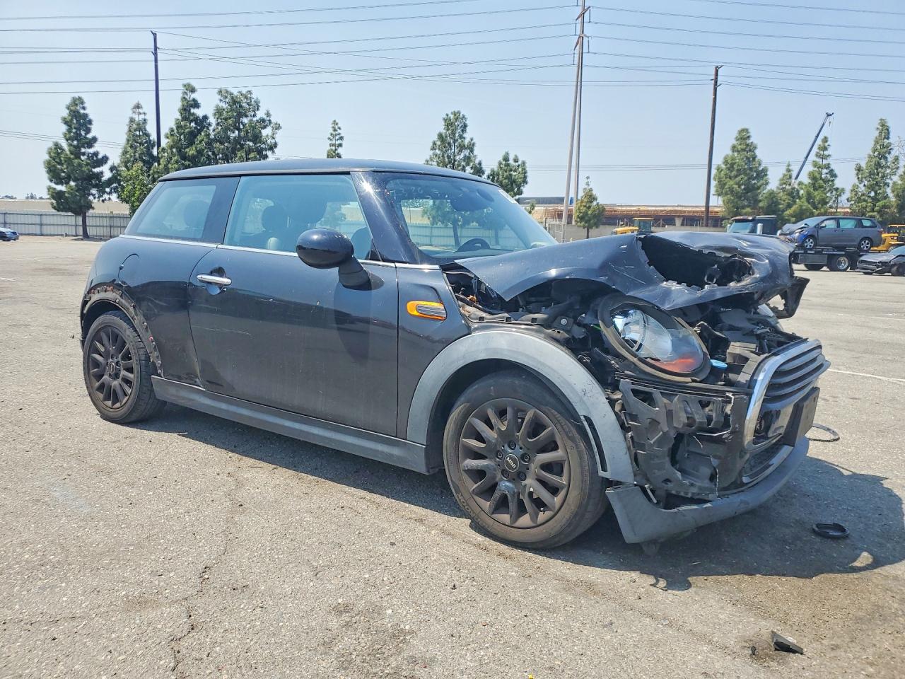 2016 MINI COOPER photo 4
