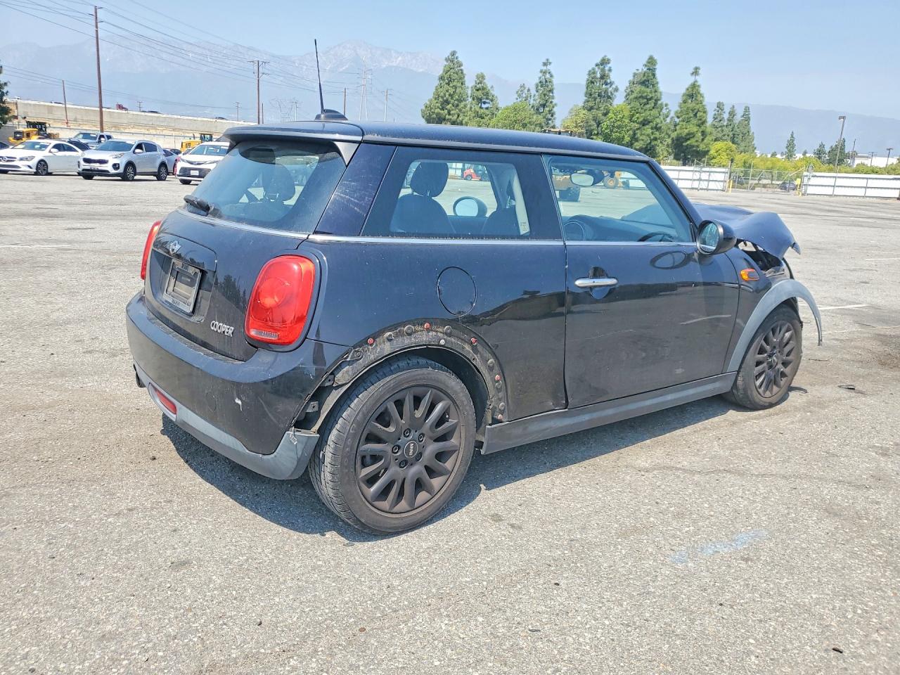 2016 MINI COOPER photo 3