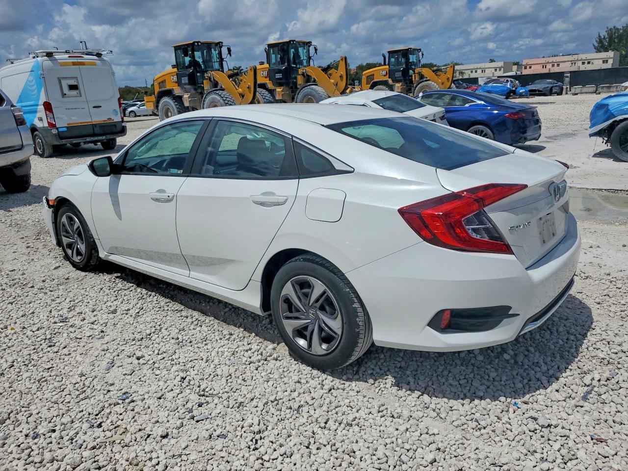 2020 HONDA CIVIC LX photo 3