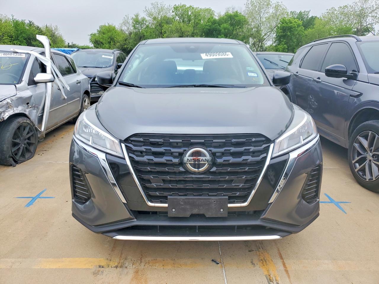 2021 NISSAN KICKS S photo 9