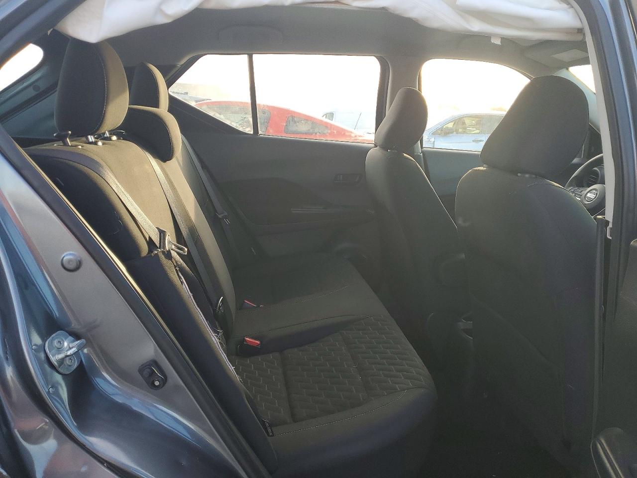 2021 NISSAN KICKS S photo 19