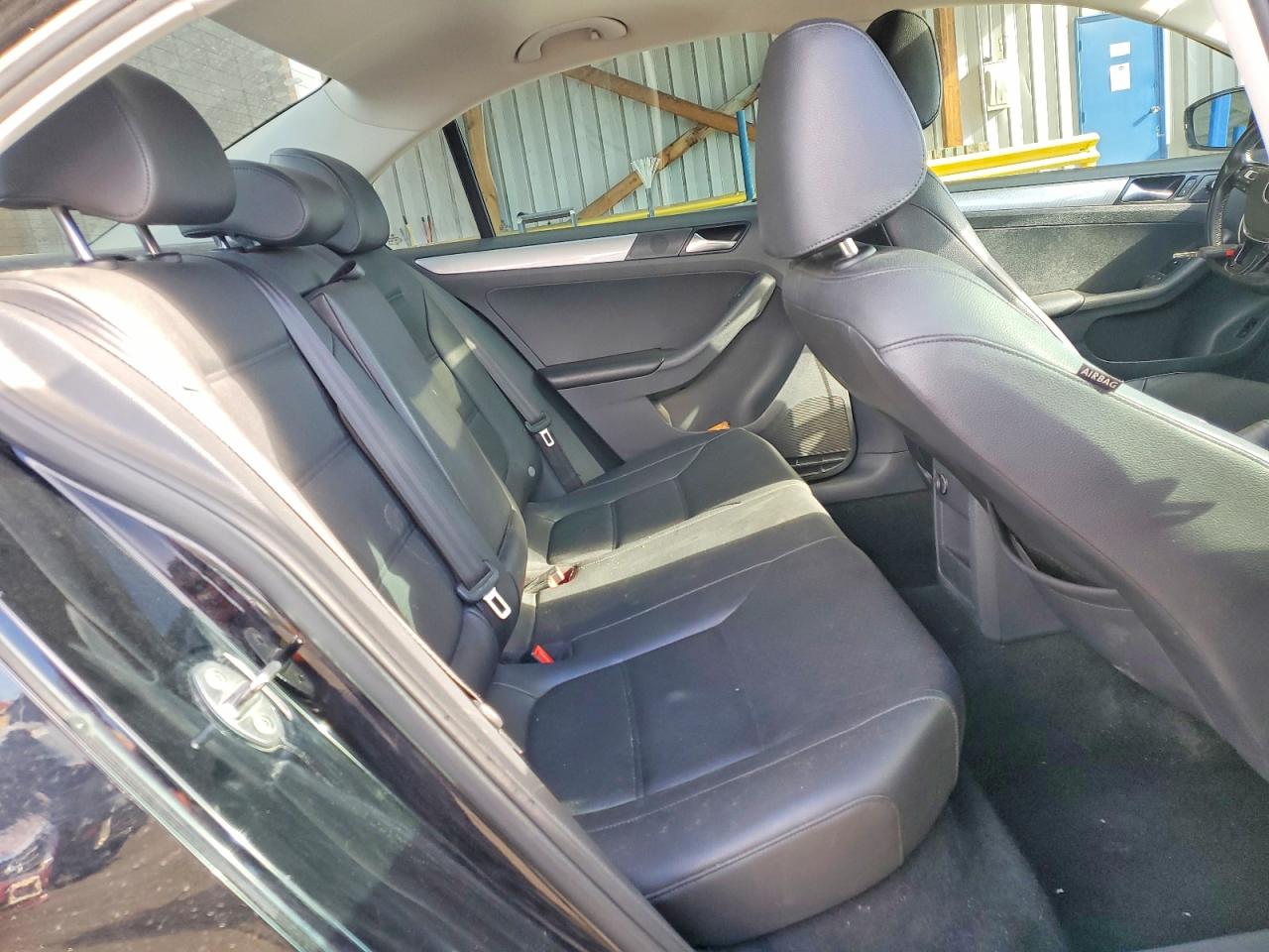 2016 VOLKSWAGEN JETTA SE photo 19