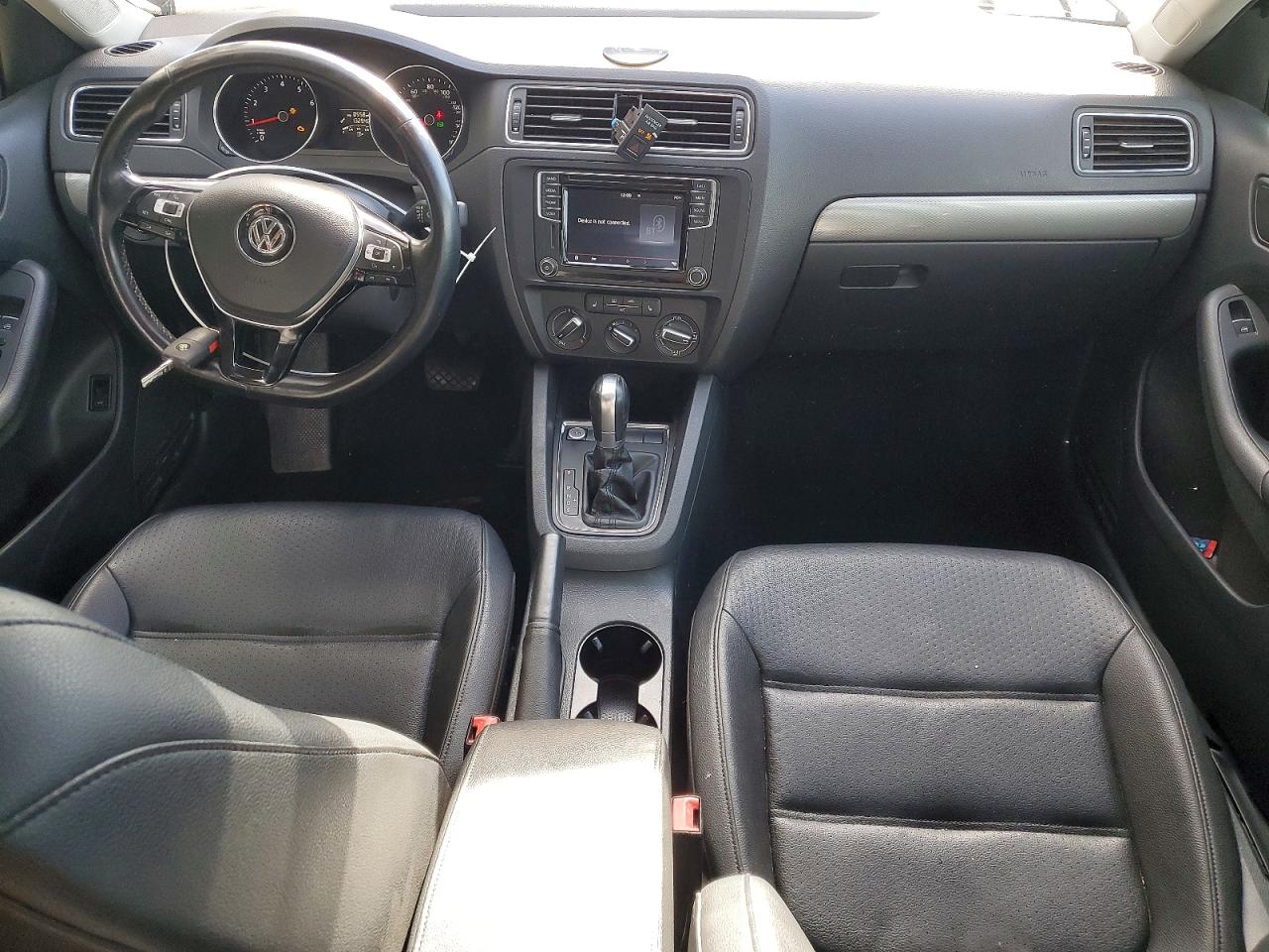 2016 VOLKSWAGEN JETTA SE photo 15