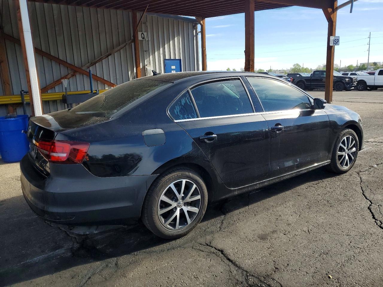 2016 VOLKSWAGEN JETTA SE photo 5