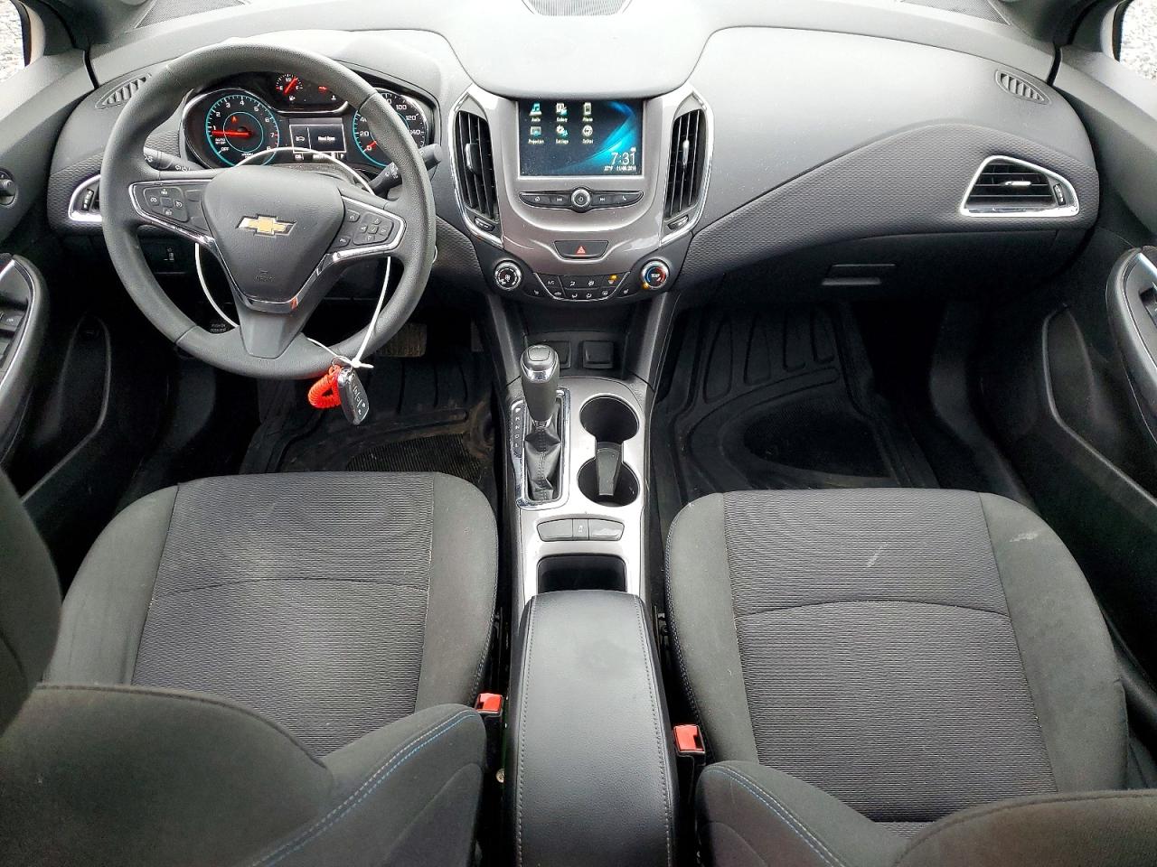 2017 CHEVROLET CRUZE LT photo 8