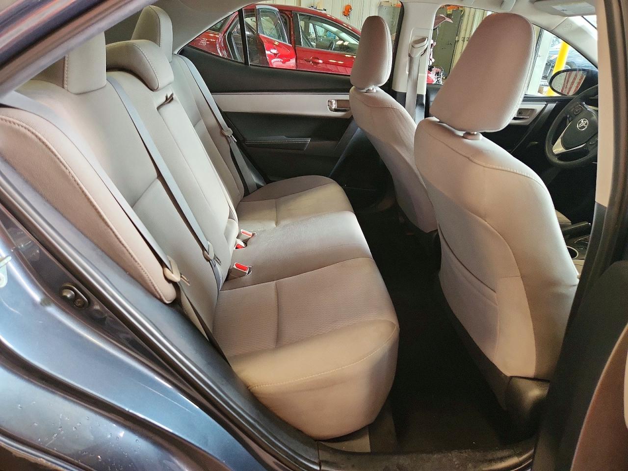 2015 TOYOTA COROLLA LE photo 28