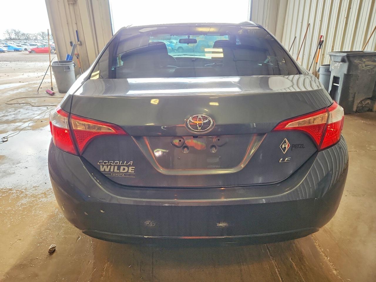 2015 TOYOTA COROLLA LE photo 16