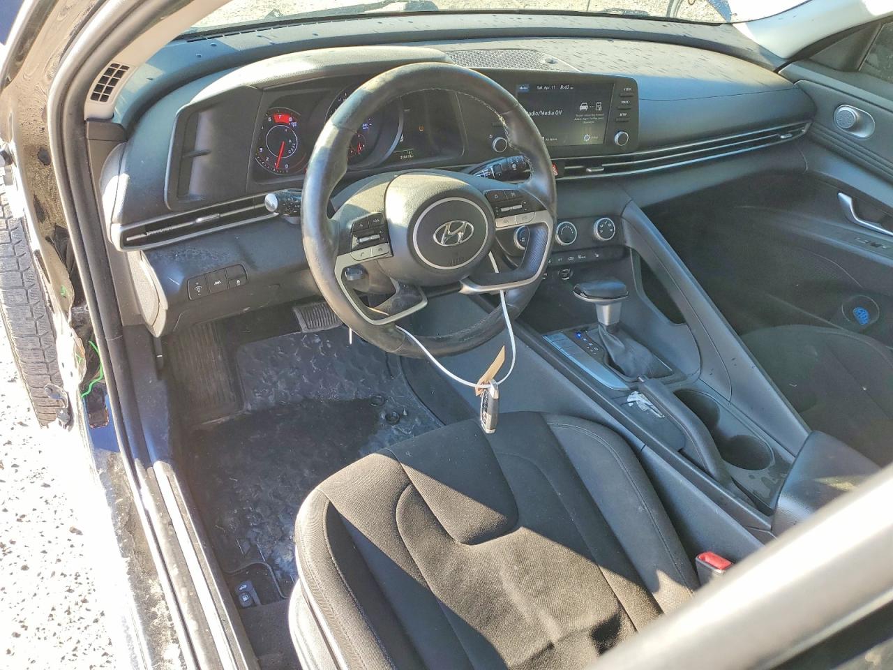 2022 HYUNDAI ELANTRA SEL photo 22