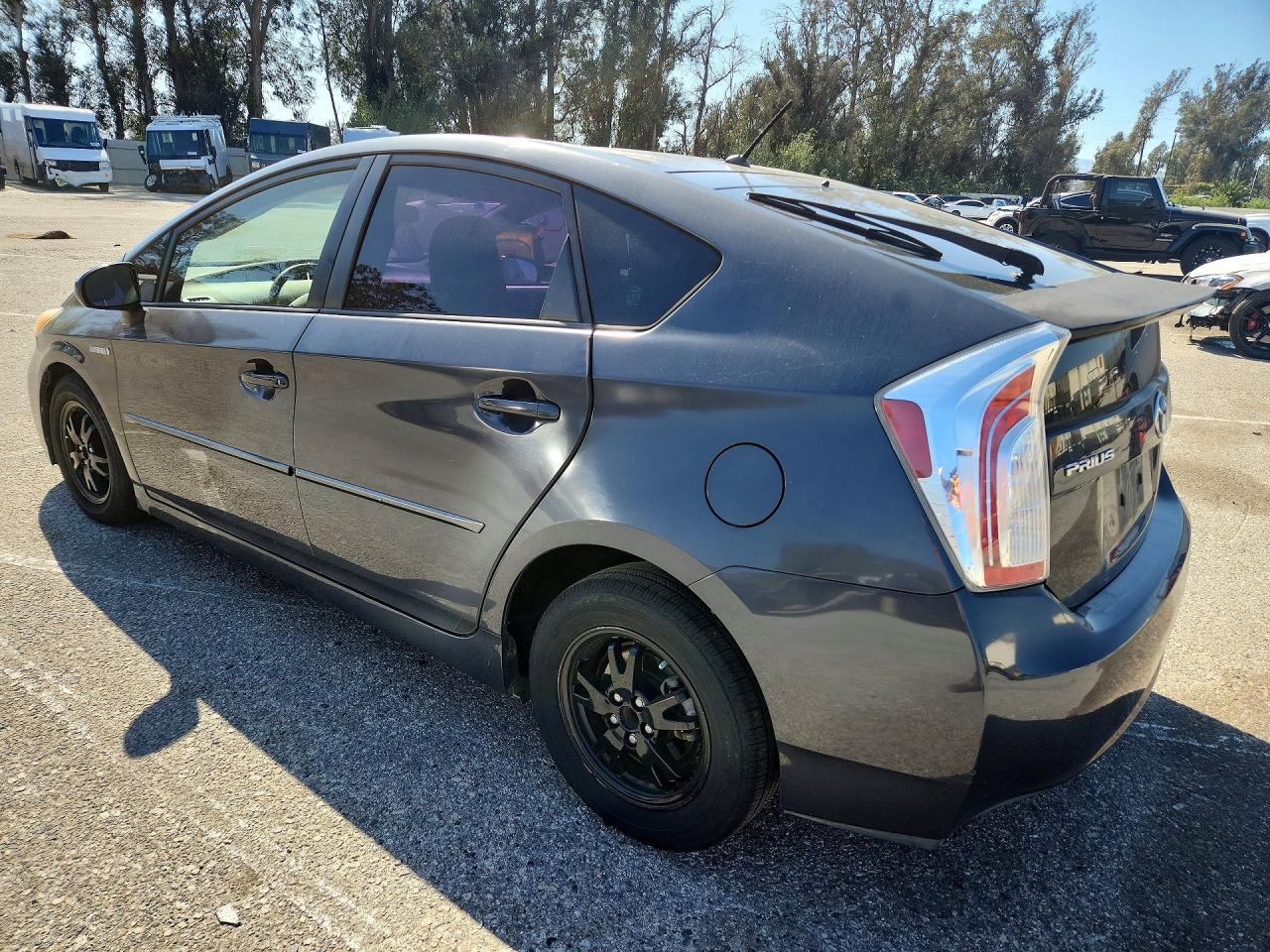 2012 TOYOTA PRIUS TWO photo 4