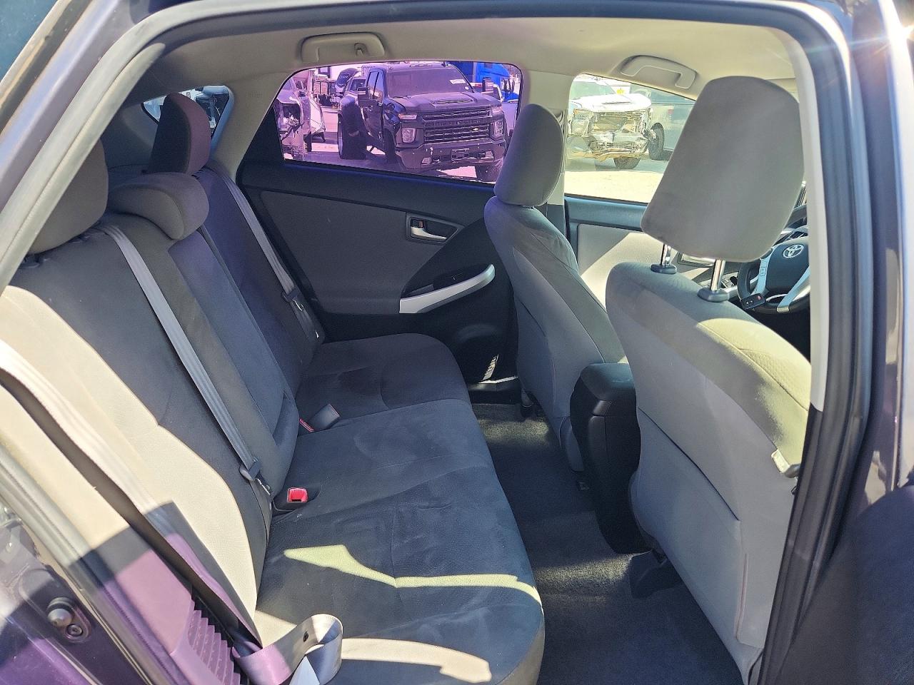 2012 TOYOTA PRIUS TWO photo 28