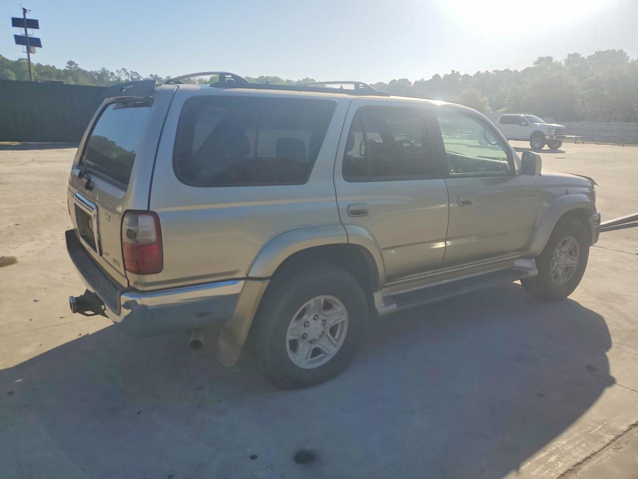 2002 TOYOTA 4RUNNER SR5 photo 3