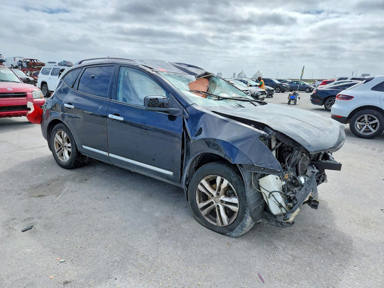 2013 NISSAN ROGUE S photo 7