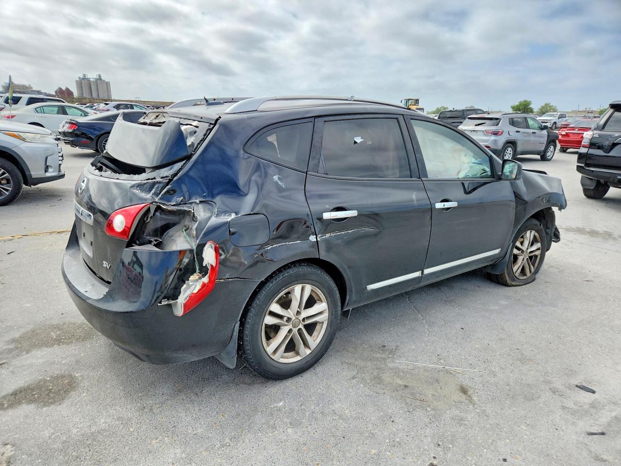 2013 NISSAN ROGUE S photo 5