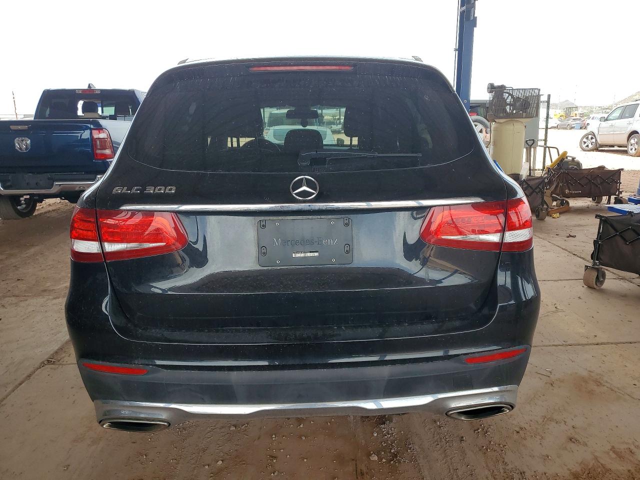 2017 MERCEDES-BENZ GLC 300 photo 16
