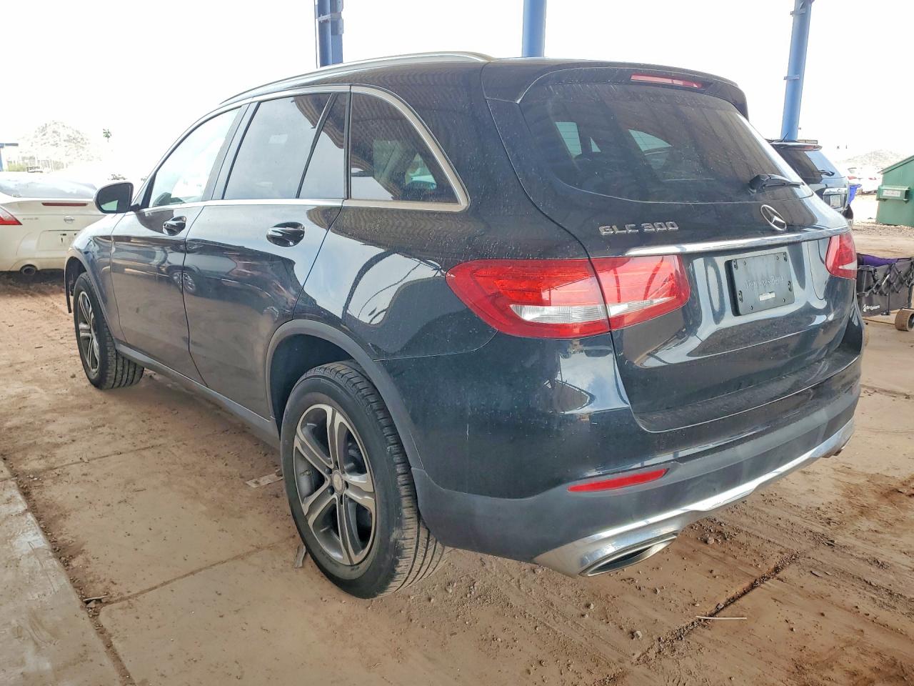 2017 MERCEDES-BENZ GLC 300 photo 4