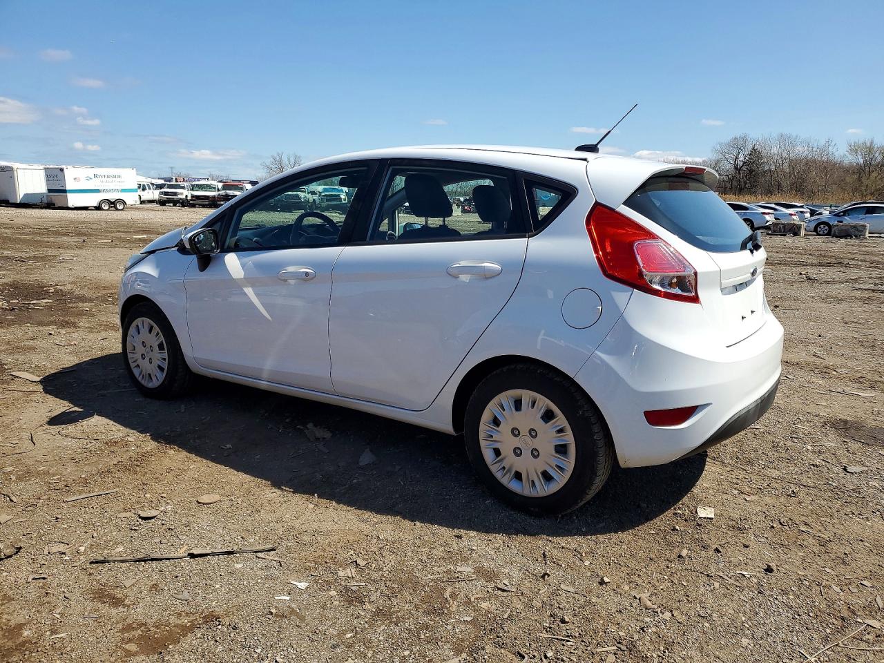 2015 FORD FIESTA S photo 3