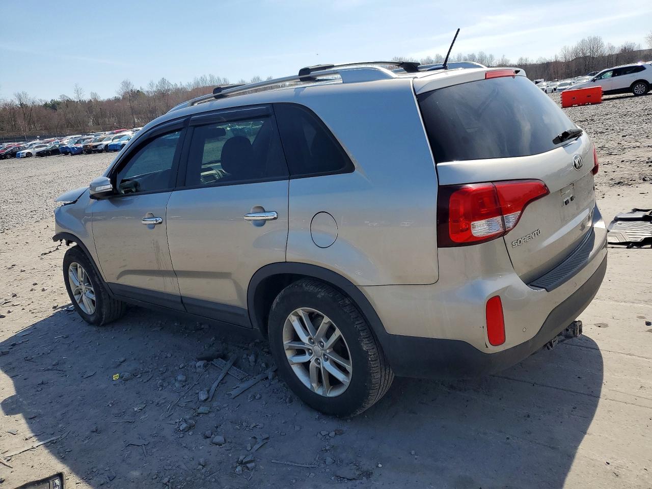 2014 KIA SORENTO LX photo 3