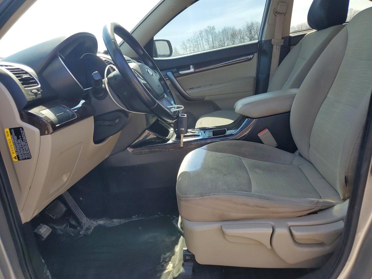 2014 KIA SORENTO LX photo 13