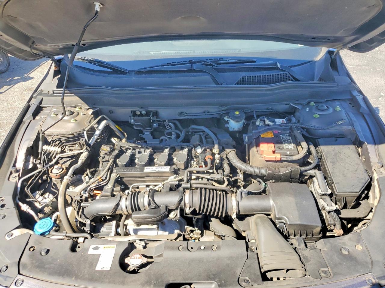 2018 HONDA ACCORD LX photo 21