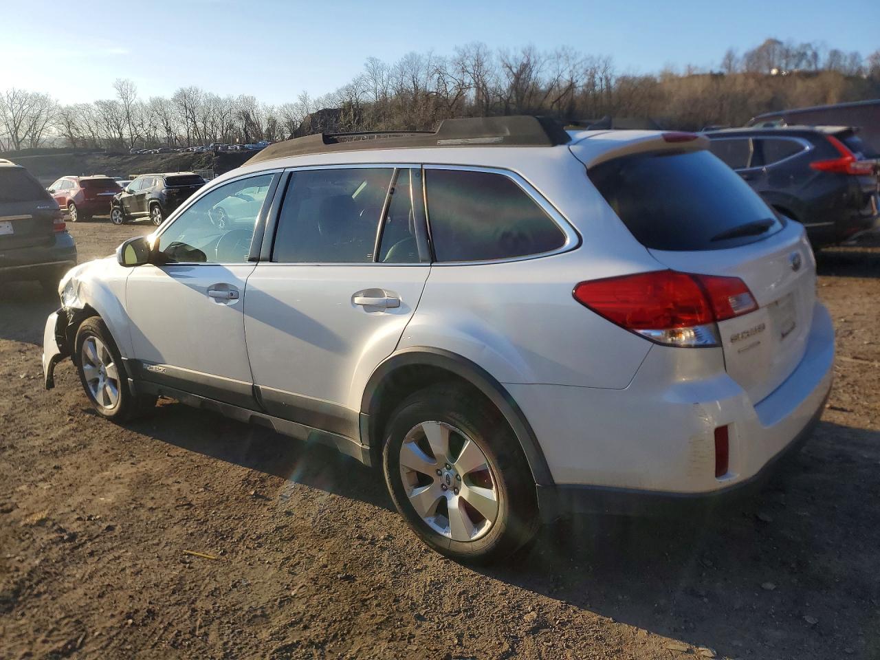 2012 SUBARU OUTBACK 3.6R LIMITED photo 4
