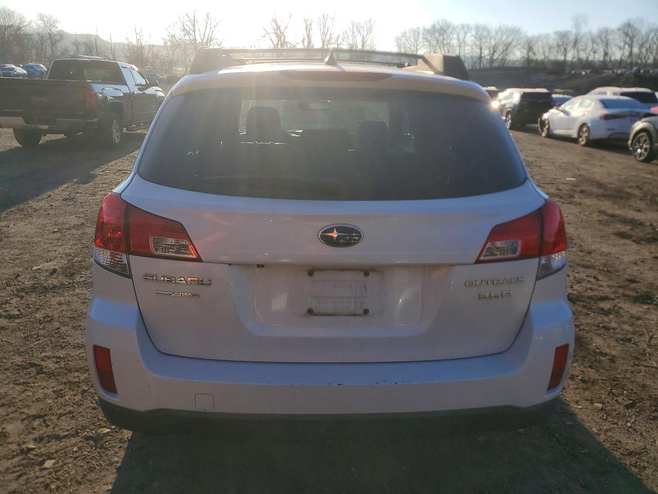 2012 SUBARU OUTBACK 3.6R LIMITED photo 16