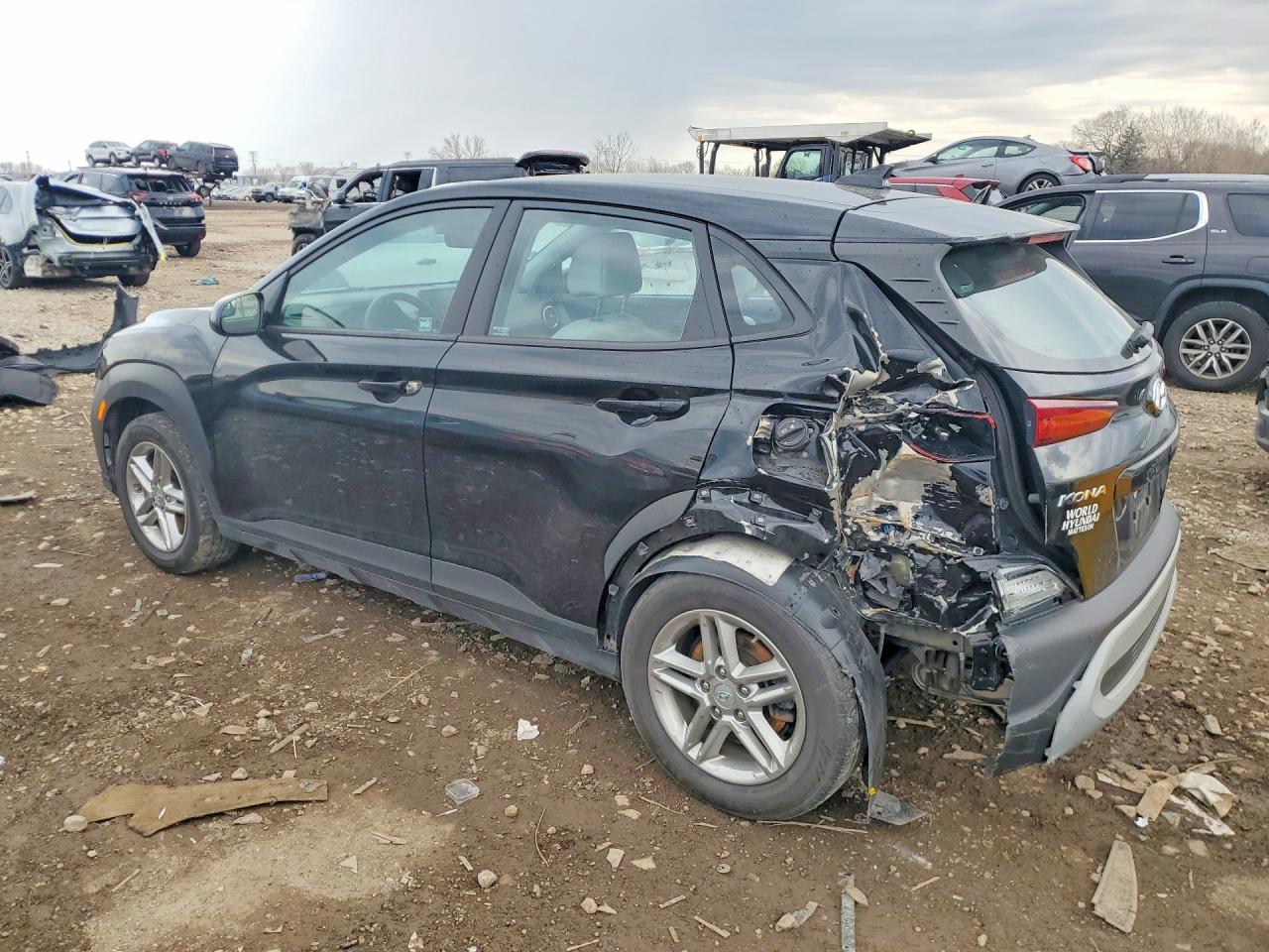 2022 HYUNDAI KONA SE photo 3