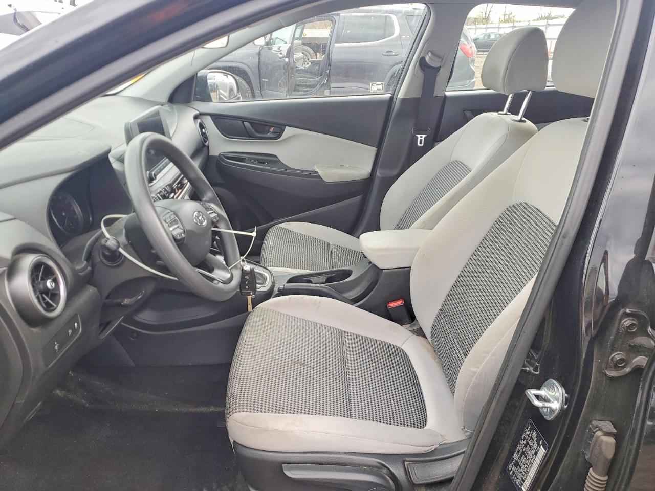 2022 HYUNDAI KONA SE photo 13
