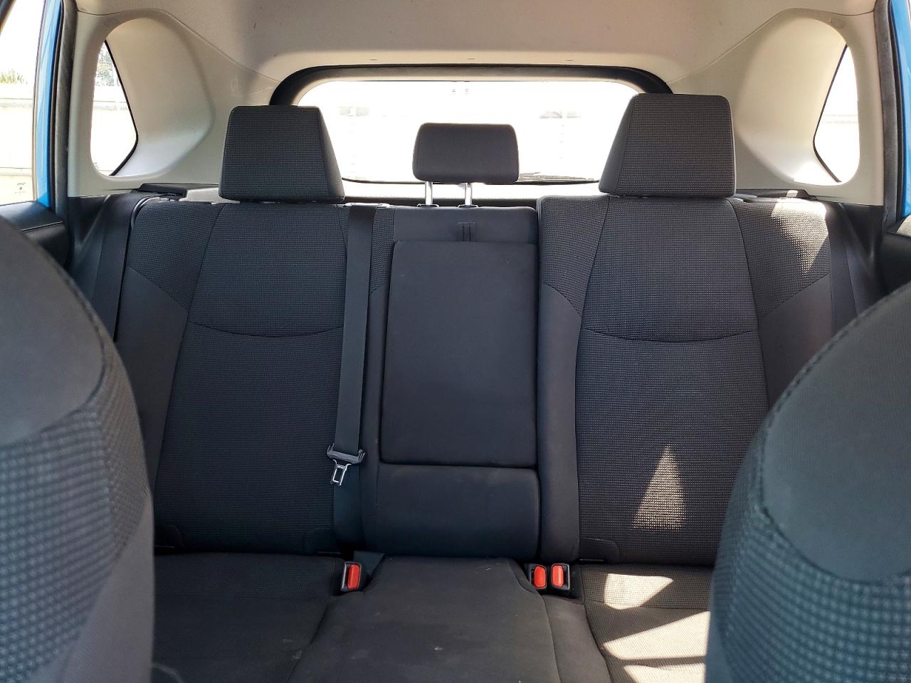 2019 TOYOTA RAV4 LE photo 10