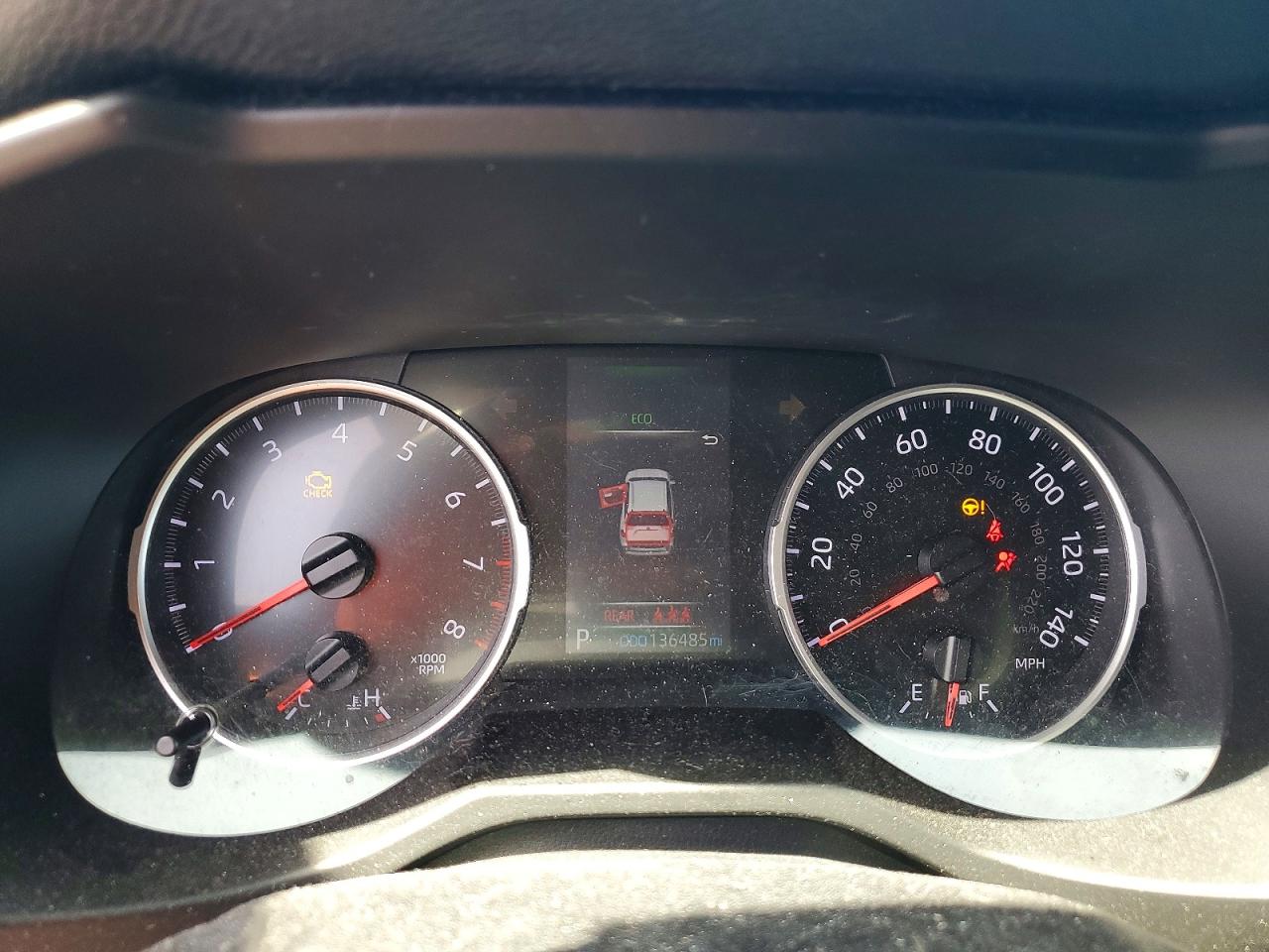2019 TOYOTA RAV4 LE photo 9