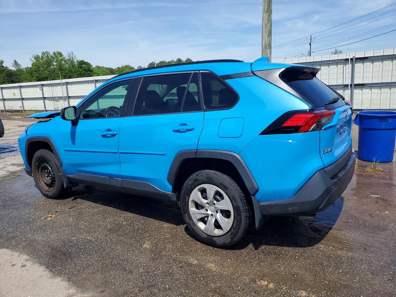 2019 TOYOTA RAV4 LE photo 2