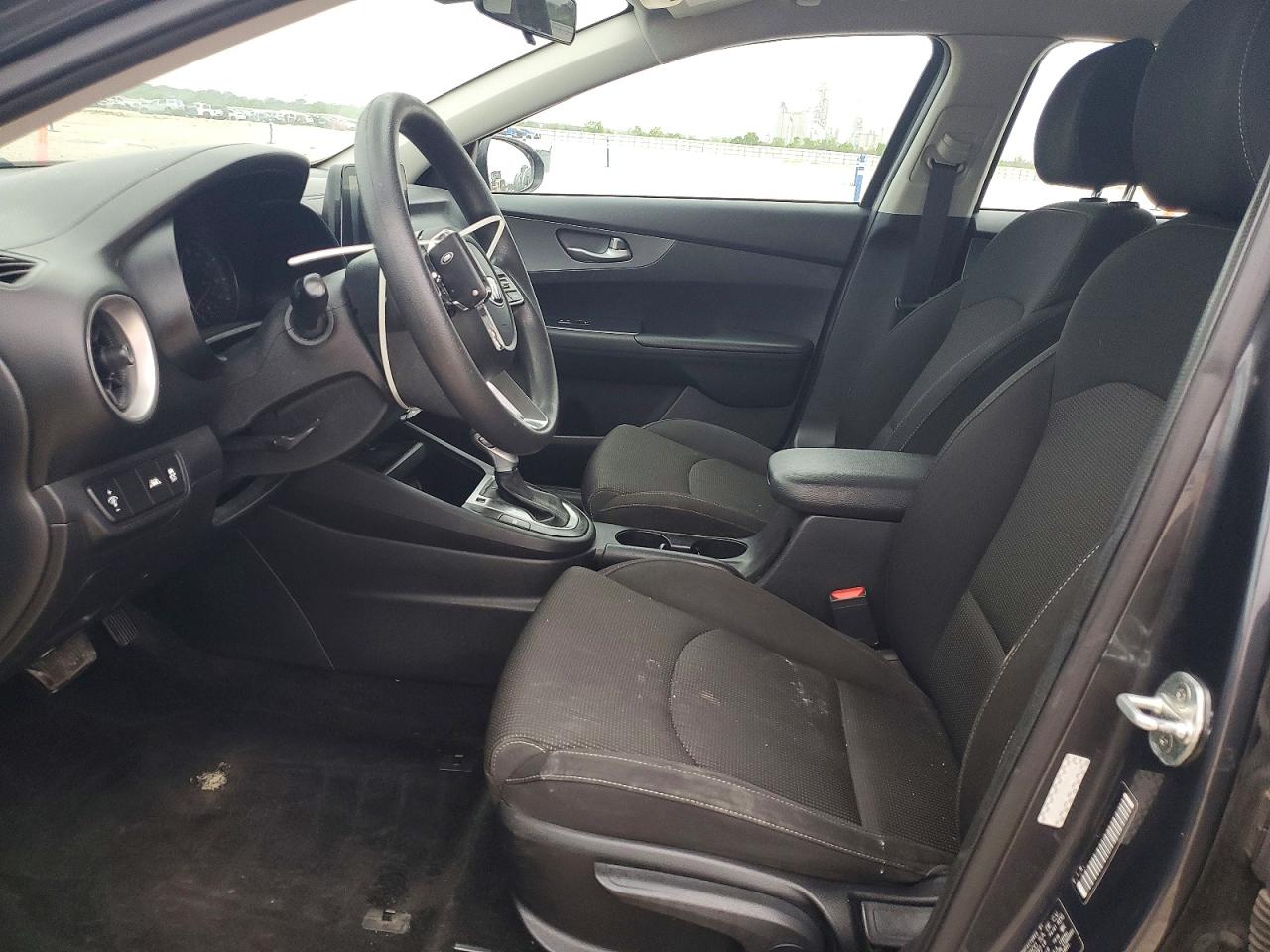 2020 KIA FORTE FE photo 19