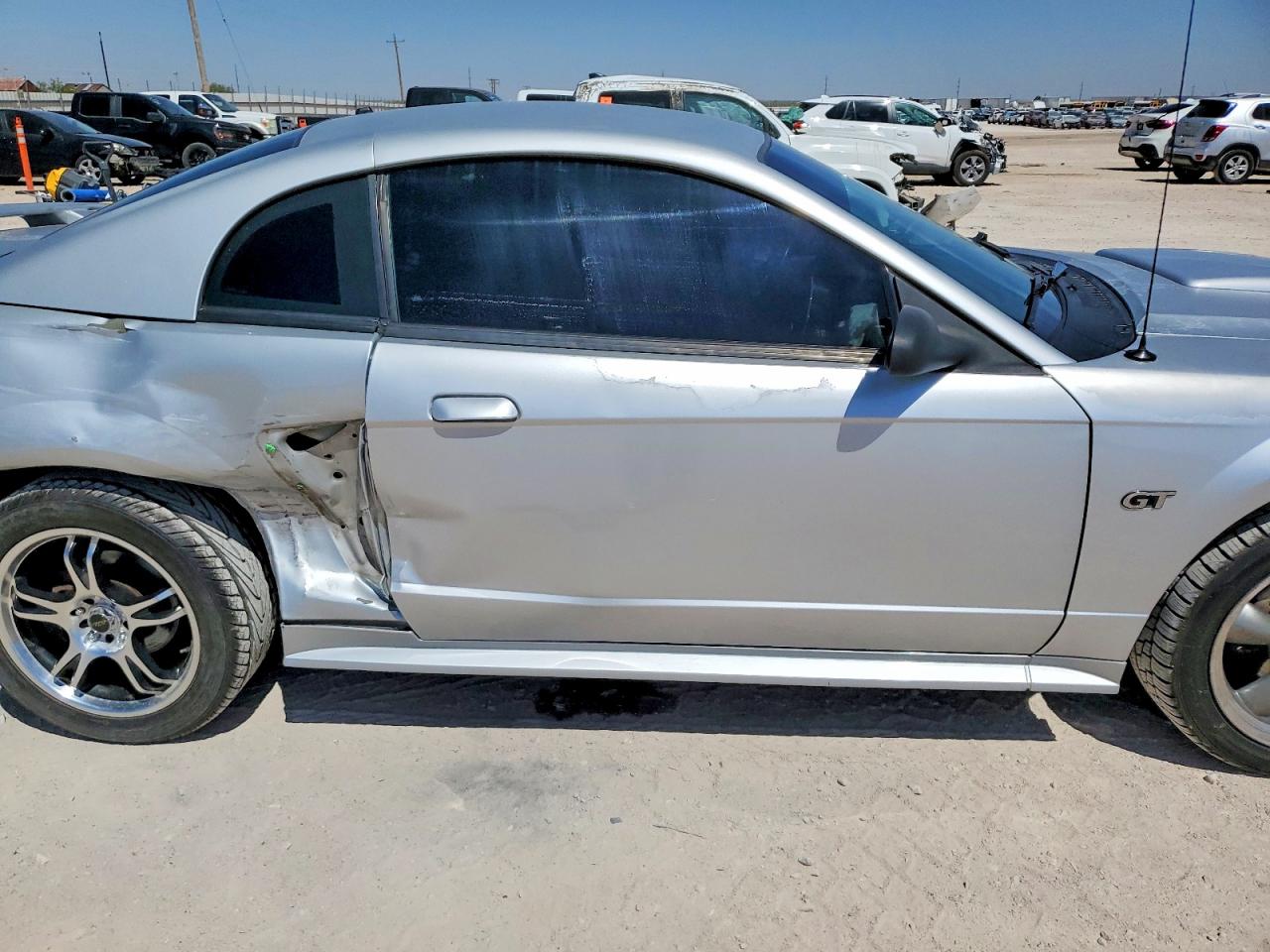 2002 FORD MUSTANG GT photo 19